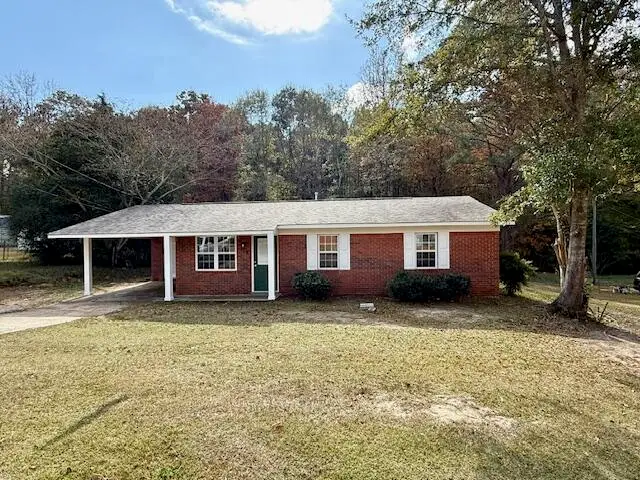 158 Hillcrest Cir, Louisville, MS 39339 - Image #1