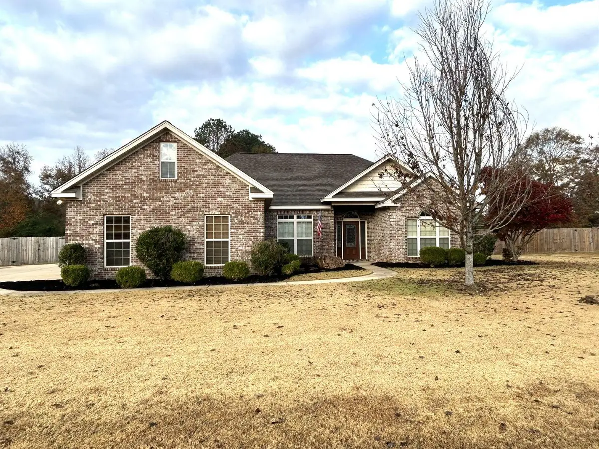 524 Jones Dr, Columbus, MS 39702 - Image #1