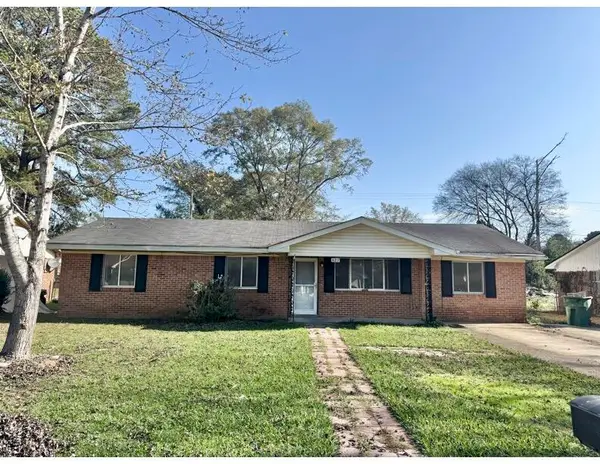 427 Winterset, Columbus, MS 39702