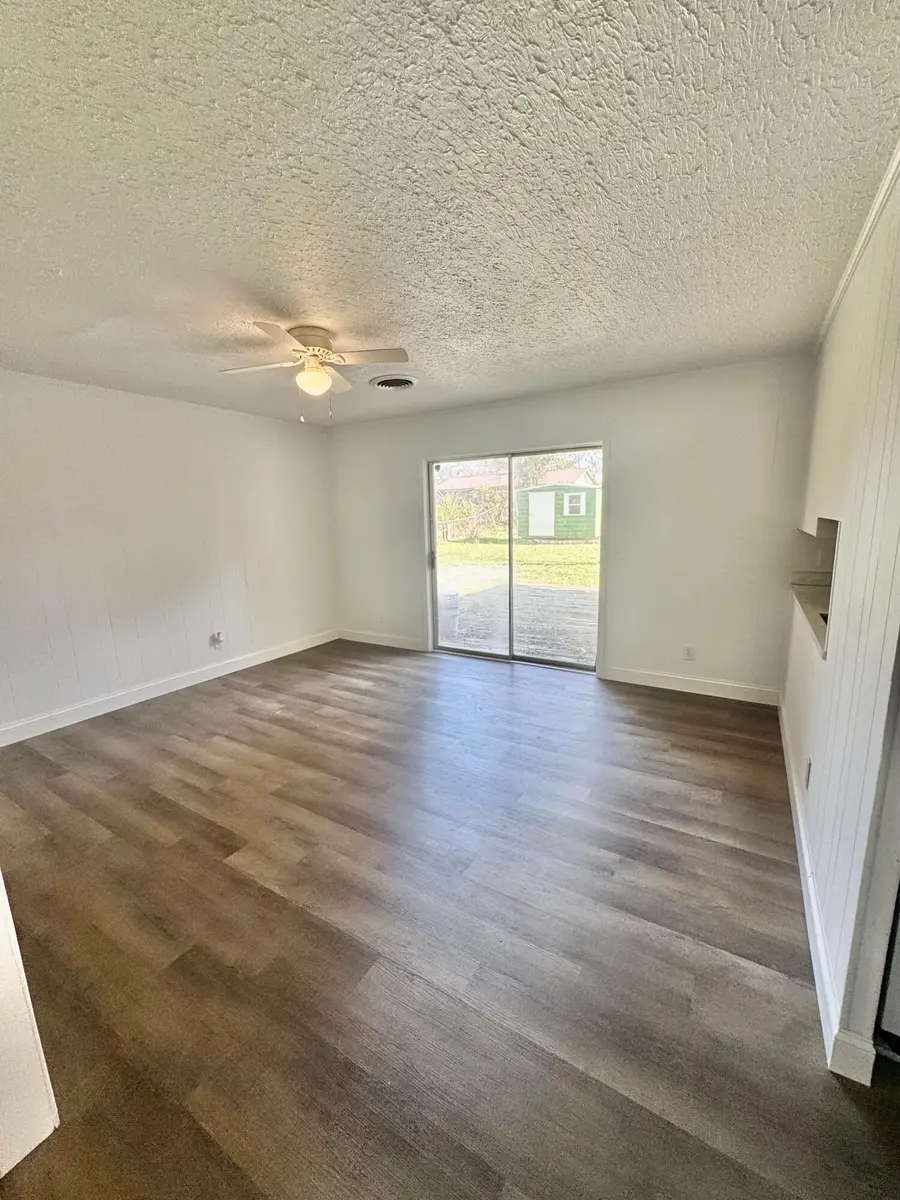 427 Winterset, Columbus, MS 39702 - Image #3