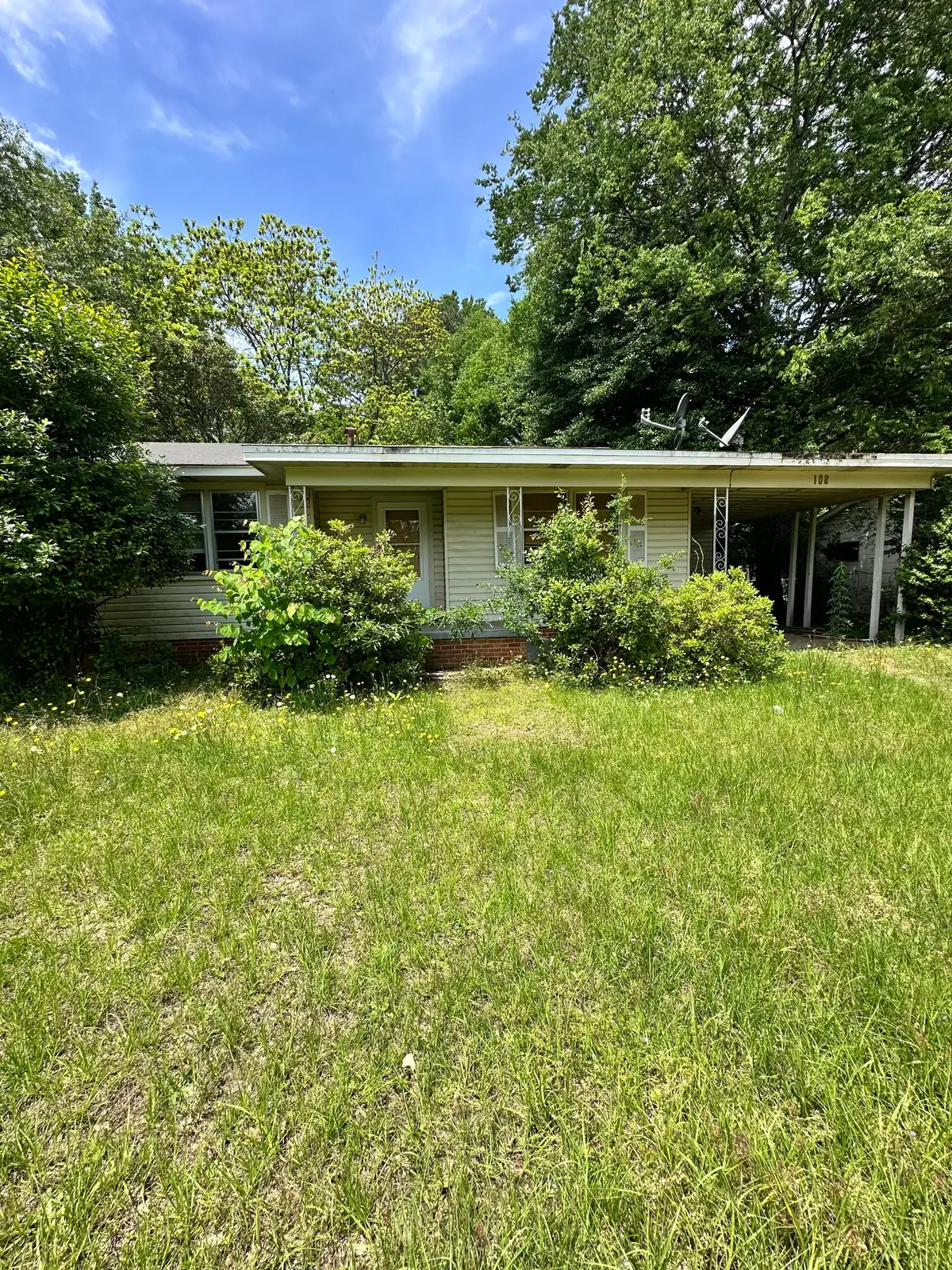 408 Idlewild Rd, Columbus, MS 39702 - Image #1