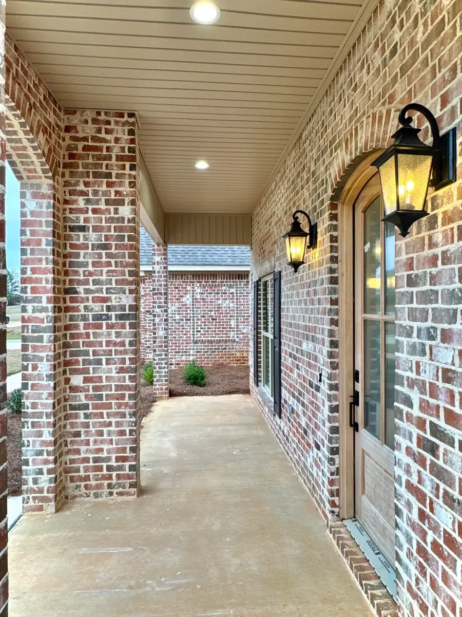 142 Lenox Ln, Columbus, MS 39702 - Image #3