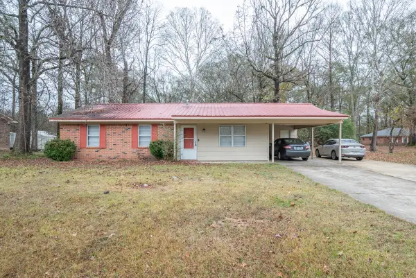 222 Lone Oak Park, West Point, MS 39773