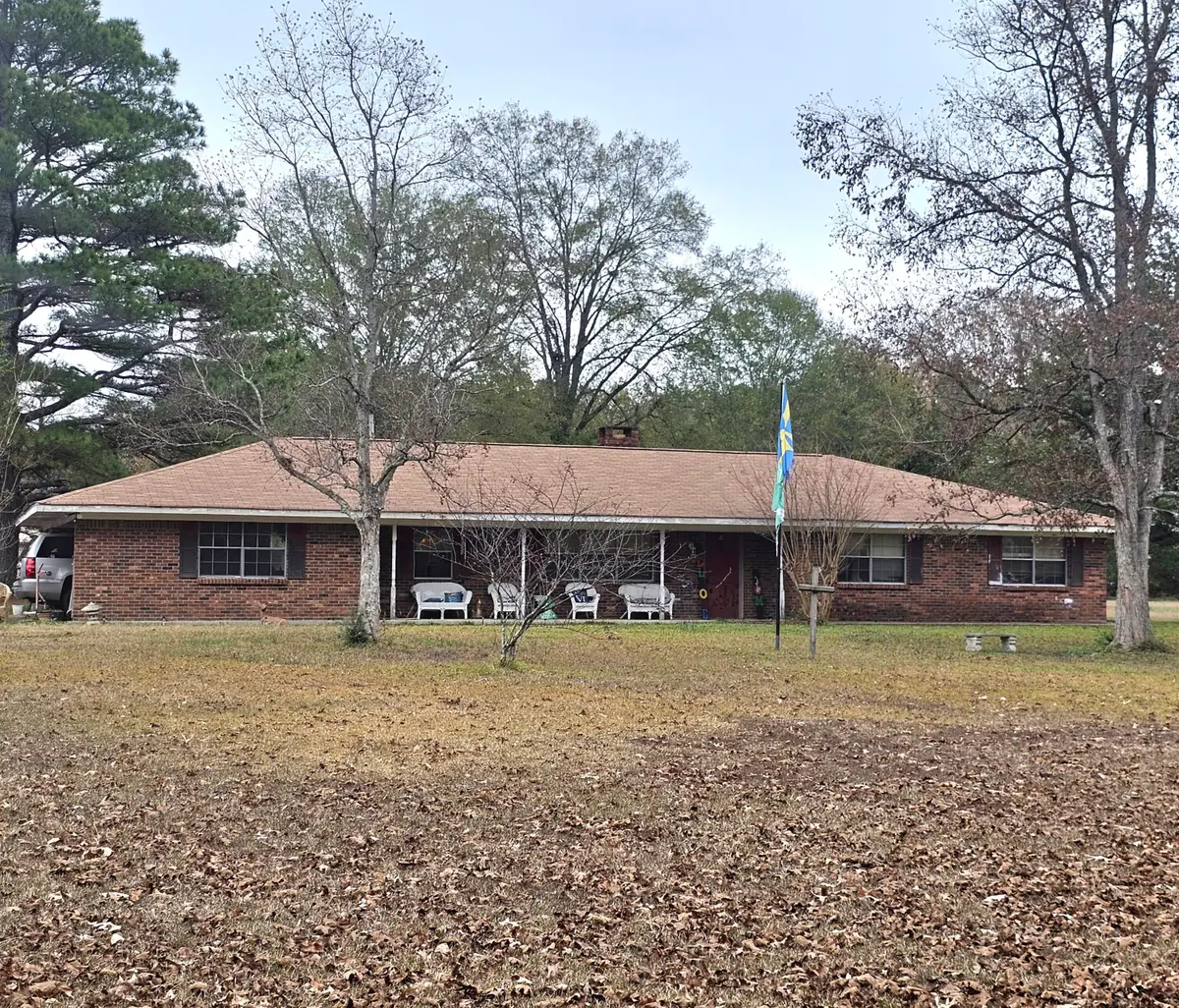 446 N Tva Rd, West Point, MS 39773 - Image #1