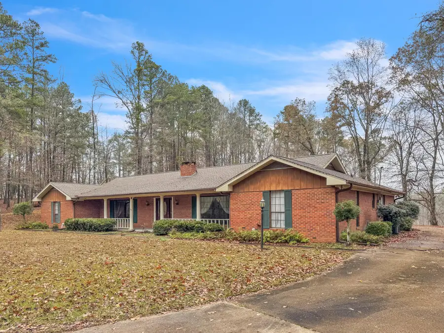 672 Jolly Rd, Columbus, MS 39705 - Image #2