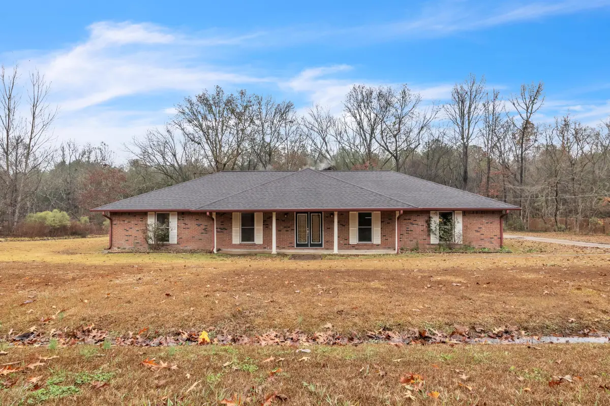 1194 Bob White Dr, Starkville, MS 39759 - Image #1