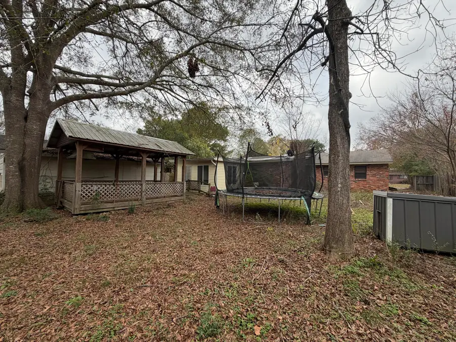 405 Springdale Dr, Columbus, MS 39702 - Image #2