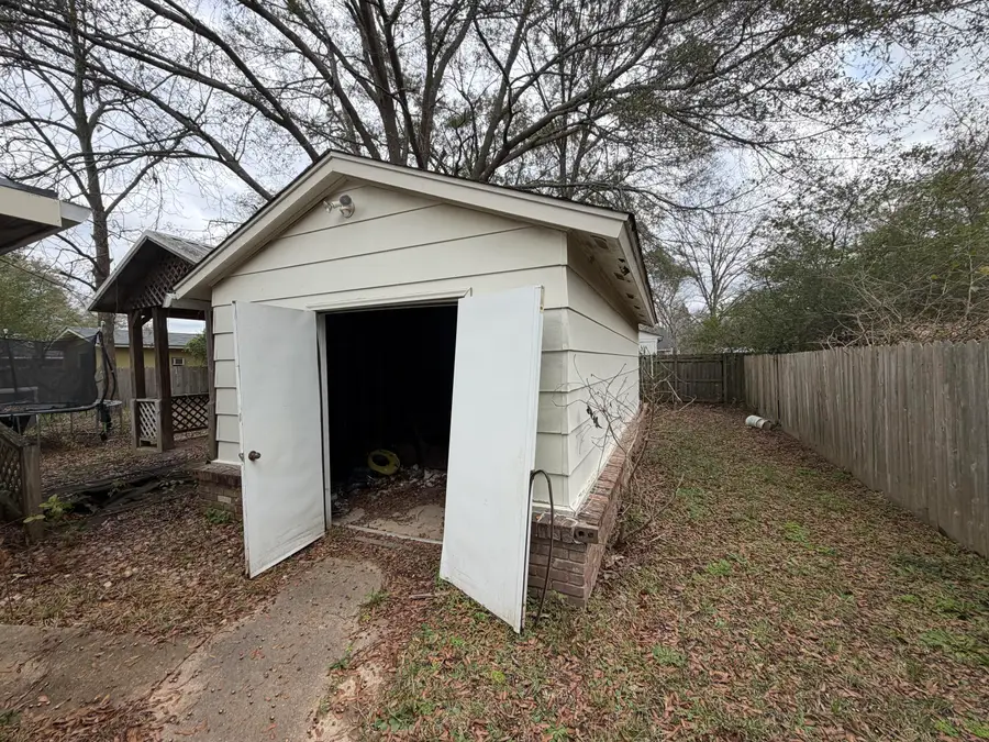 405 Springdale Dr, Columbus, MS 39702 - Image #3