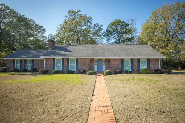 389 Mapleview Rd, West Point, MS 39773