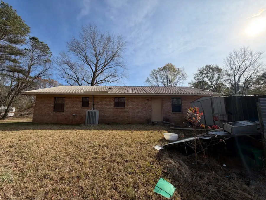 1025 Turnage Rd, Cedarbluff, MS 39741 - Image #2