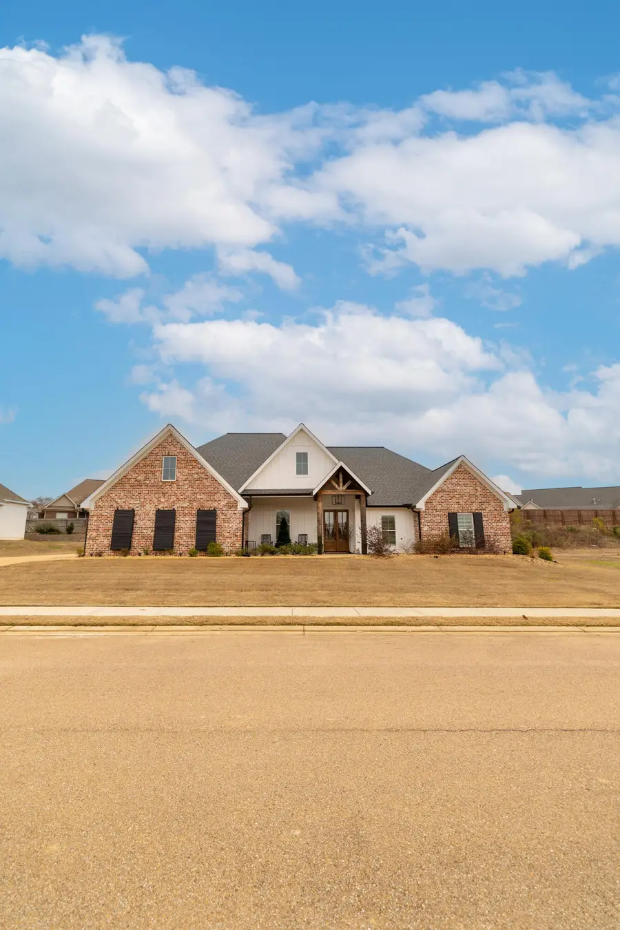 250 Turnberry Lane, Starkville, MS 39759 - Image #2