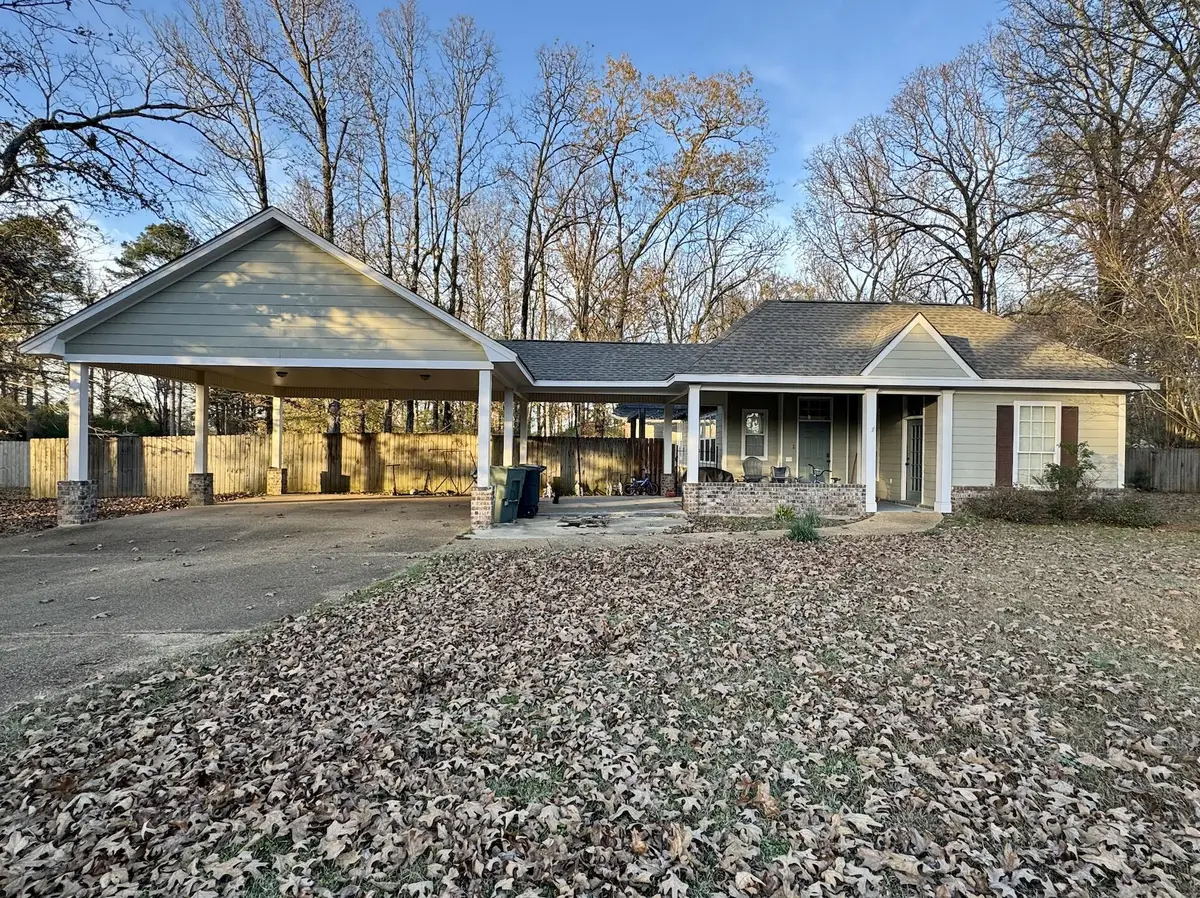 836 Oswalt Rd, Columbus, MS 39702 - Image #1