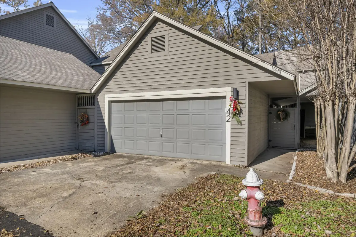 42 Timber Dr, Columbus, MS 39705 - Image #1