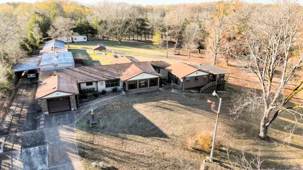 3986 E Church Hill Rd, West Point, MS 39773