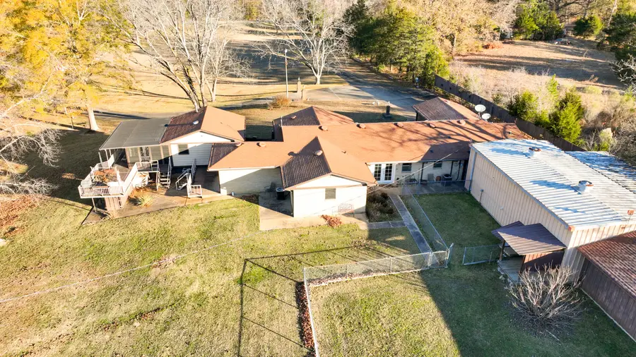 3986 E Church Hill Rd, West Point, MS 39773 - Image #2