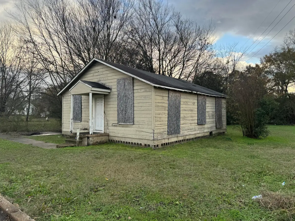 1804 3rd Ave, Columbus, MS 39701 - Image #1