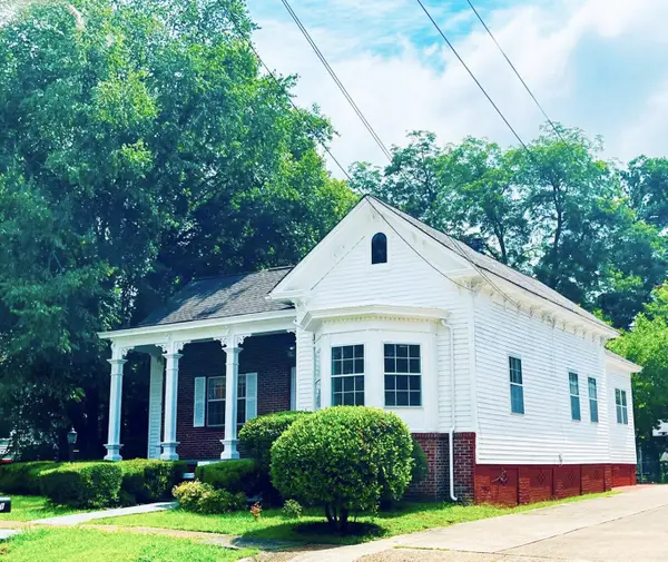 411 7th St, Columbus, MS 39701