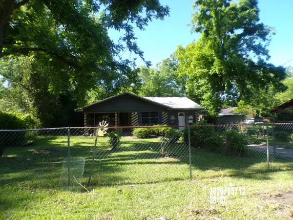 503 Burnett, Aberdeen, MS 39730