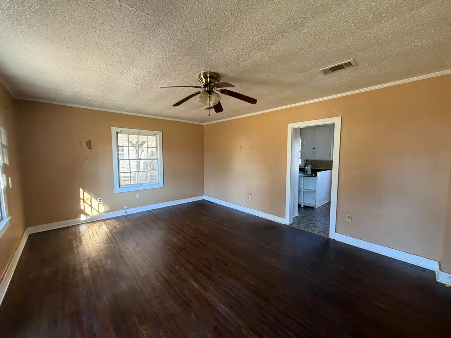 1324 15th St, Columbus, MS 39701 - Image #3