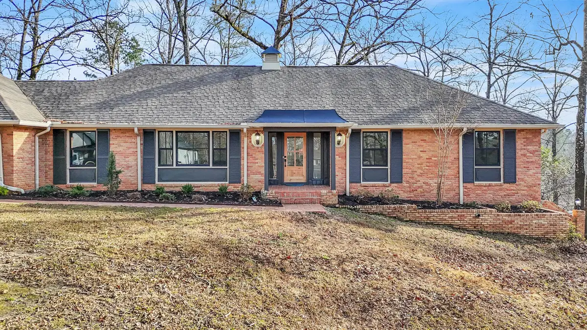 94 Huckleberry Dr, Columbus, MS 39705 - Image #1