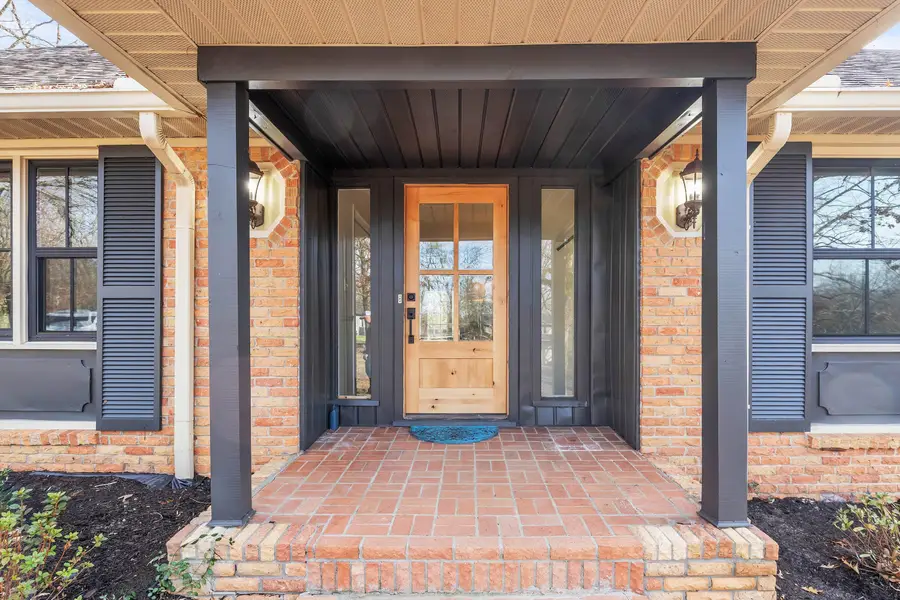 94 Huckleberry Dr, Columbus, MS 39705 - Image #2