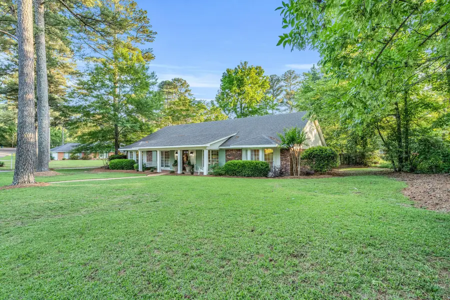 1207 Nottingham, Starkville, MS 39759 - #2