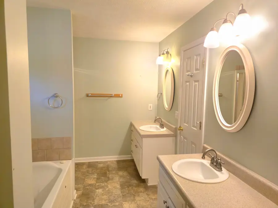 214 Cooper Creek, Caledonia, MS 39740 - #3