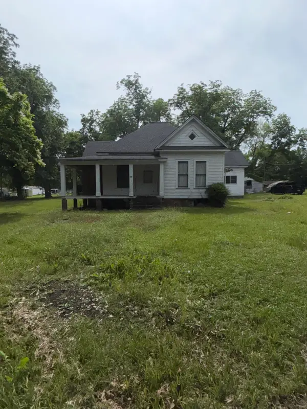 151 N Front, Artesia, MS 39701