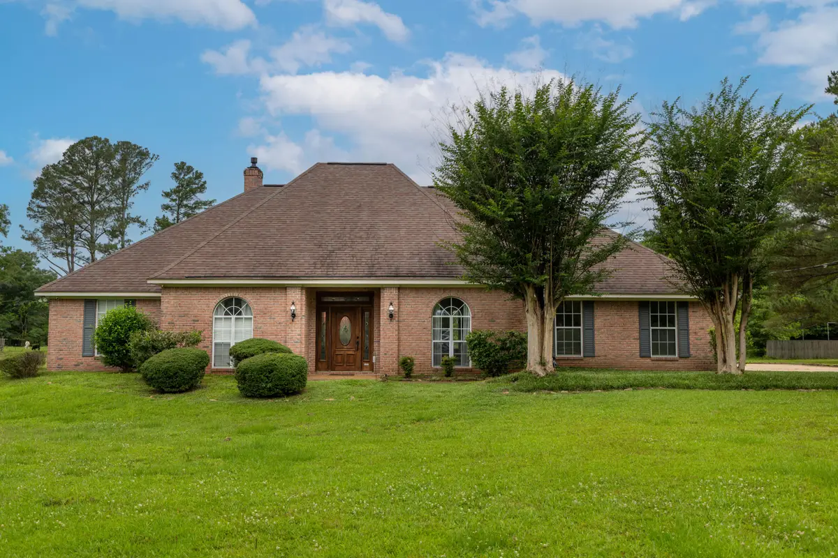 646 Lincoln, Starkville, MS 39759 - #1