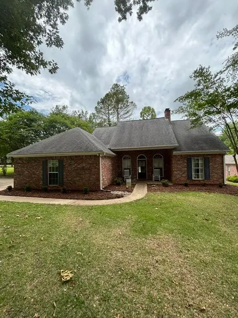201 Winterset, Starkville, MS 39759 - #1