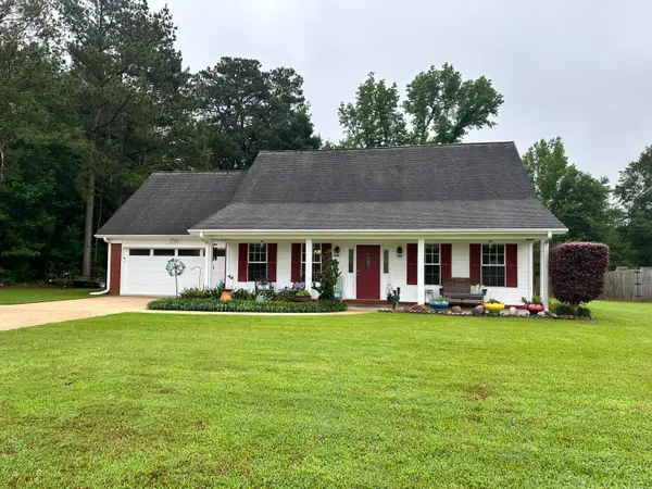 928 N Wolfe, Caledonia, MS 39740
