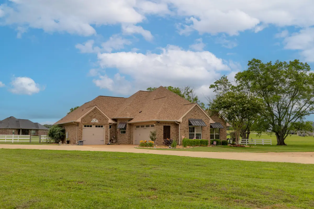 217 Chapel Hill, Starkville, MS 39759 - #1