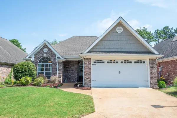 305 Suzanne, Starkville, MS 39759