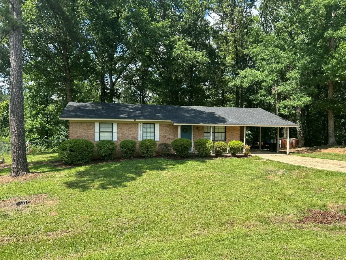 2731 Yorkville, Columbus, MS 39702 - #1