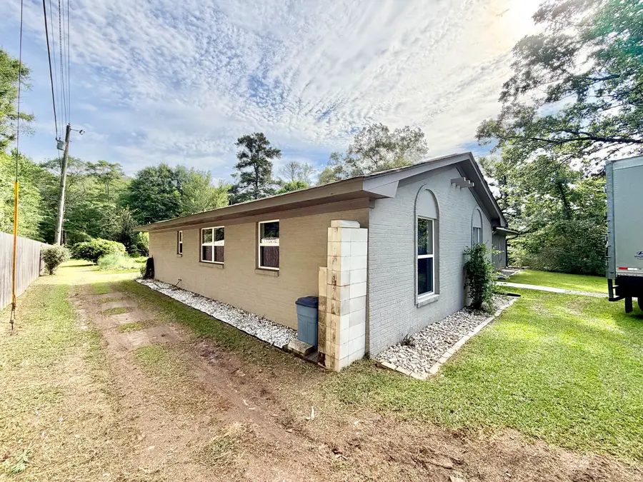 618 Mount Vernon, Columbus, MS 39702 - #2