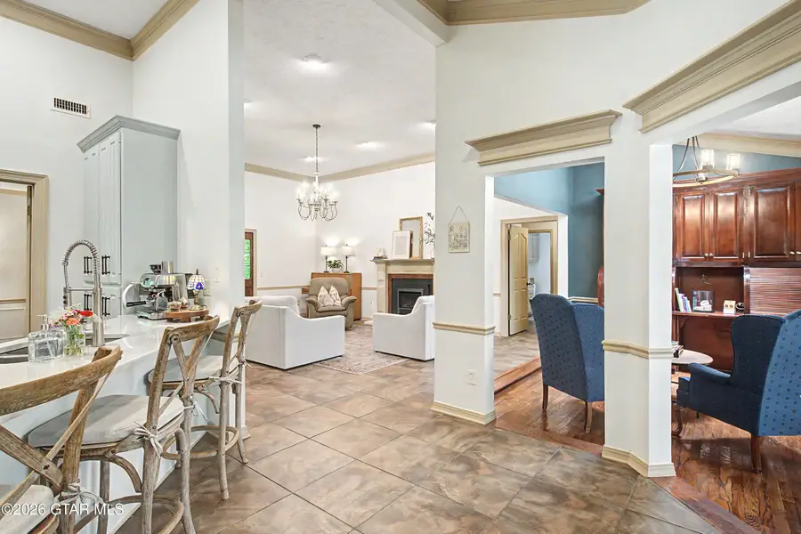 81 E Timberlake, Columbus, MS 39705 - #3