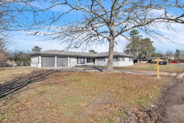 729 Cypress St, Columbus, MS 39702