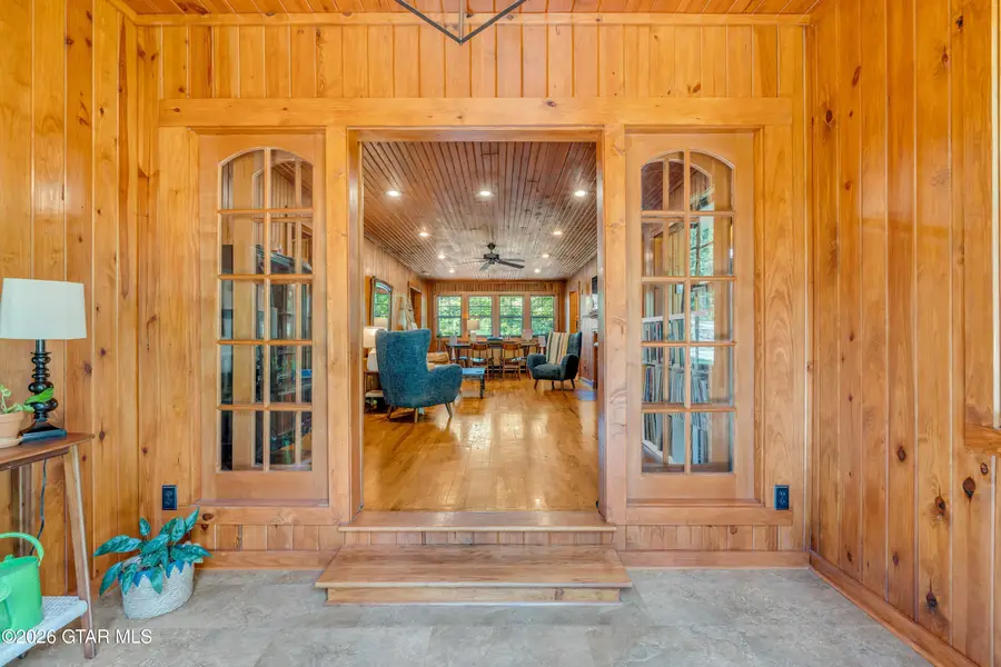 390 Pennington Lake, Columbus, MS 39705 - #3