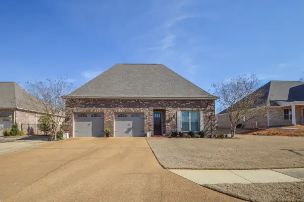 106 Kingwood Dr, Starkville, MS 39759