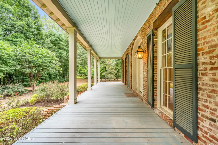 299 Thurston Lake, Columbus, MS 39701 - #2