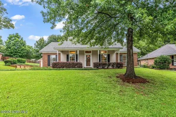 113 Oakridge, Starkville, MS 39759