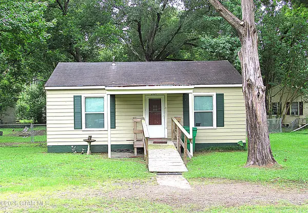 2004 N Roberson, Columbus, MS 39705