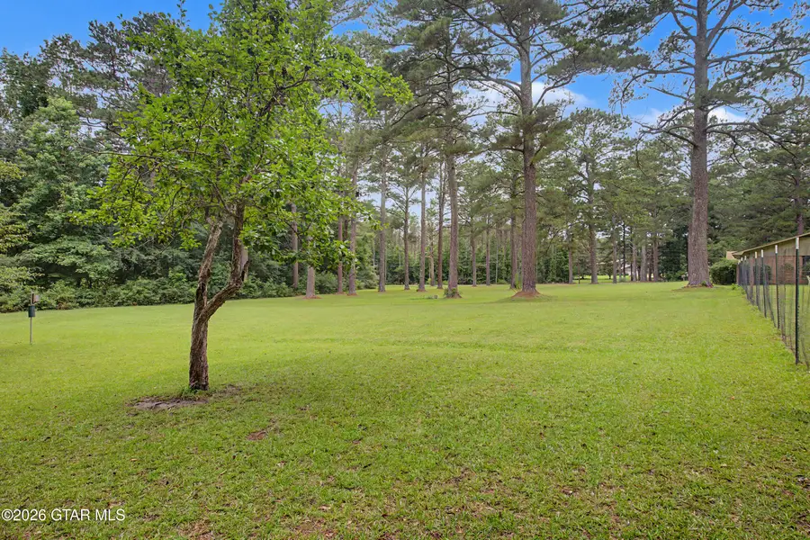 202 Saum, Columbus, MS 39702 - #2