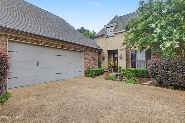 100 Oakmont, Starkville, MS 39759