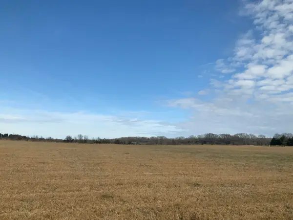 N Frontage Rd, Columbus, MS 39701