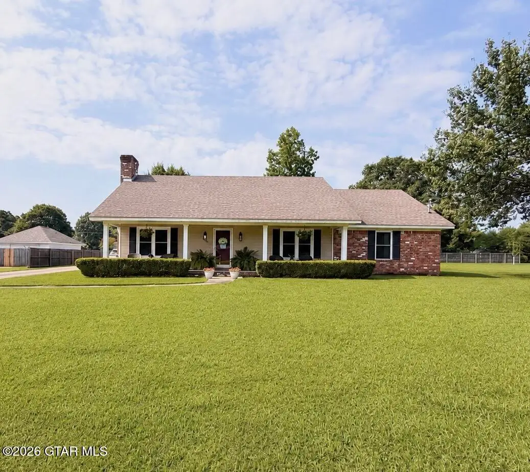 3220 Yorkville, Columbus, MS 39702 - #1