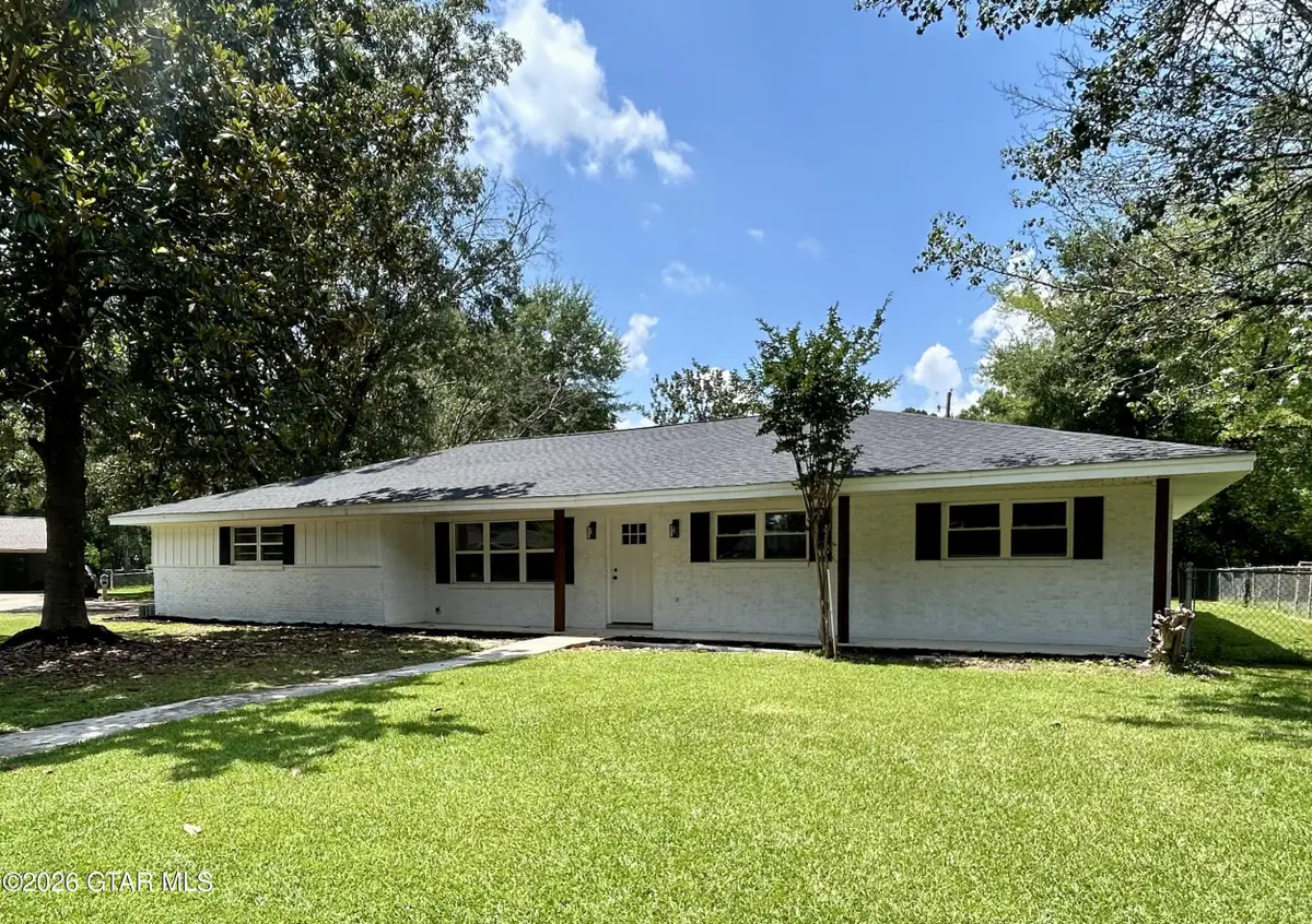 2401 Magnolia Circle, Columbus, MS 39705 - #1