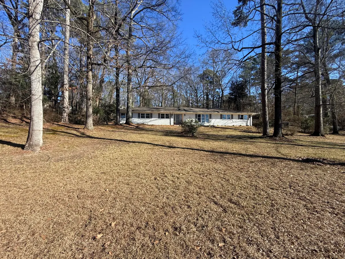 1501 Briarwood Cir, Columbus, MS 39705 - Image #1