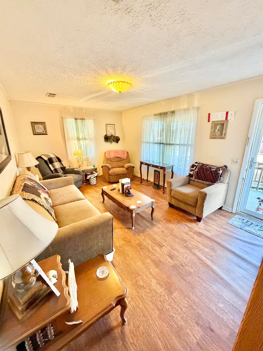 1038 Black St, Millport, AL 35576 - #3