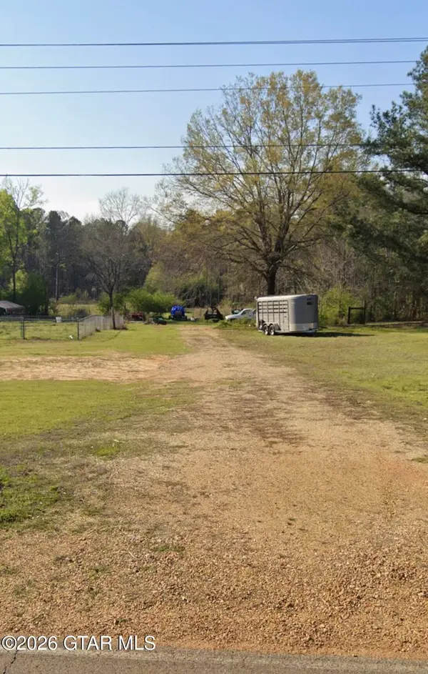 6555 Wolfe, Columbus, MS 39705